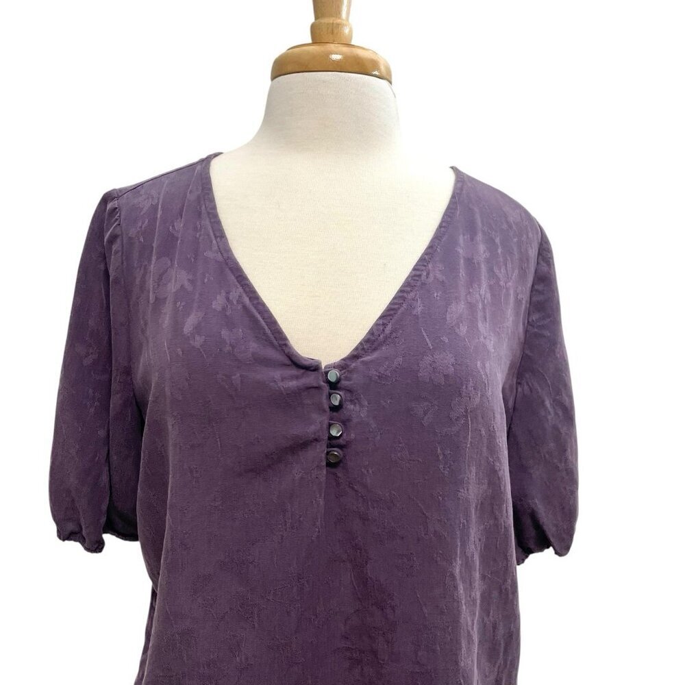 AMOUR VERT Floral V-Neck Blouse Top Tencel Romantic Feminine Purple size Large - Picture 2 of 6